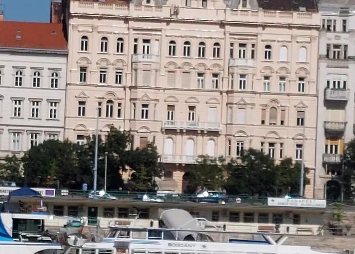 Duna Szecsi Apartman